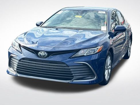 Used 2024 Toyota Camry LE FWD image 6
