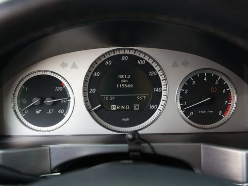 Used 2011 Mercedes-Benz GLK 350 2WD image 29