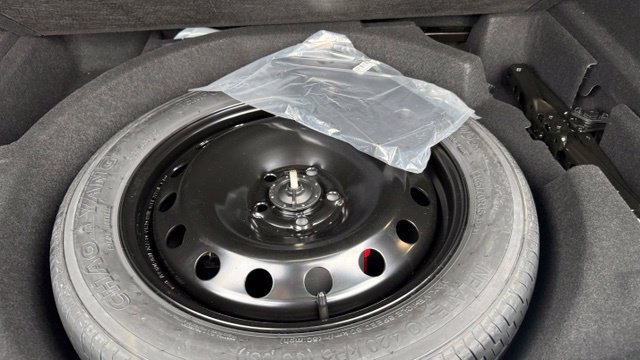Used 2025 Lincoln Nautilus Reserve AWD/4WD image 35