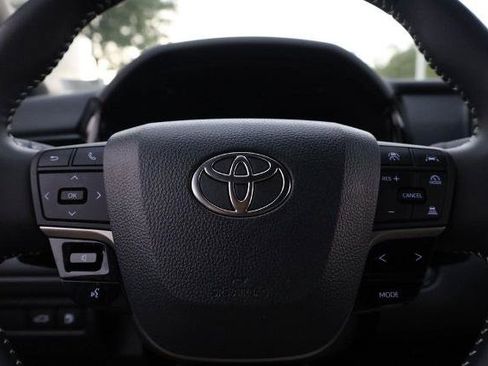 Used 2026 Toyota Camry SE FWD image 9