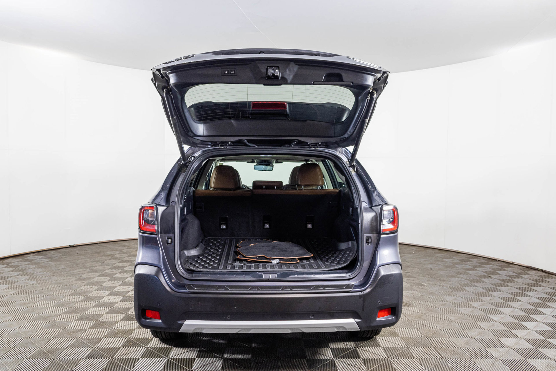 Used 2023 Subaru Outback Touring AWD/4WD image 44