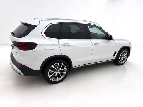 Used 2024 BMW X5 xDrive40i w/ Parking Assistance Package AWD/4WD image 6