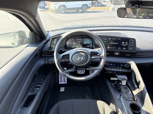 New 2025 Hyundai Elantra Sport image 16