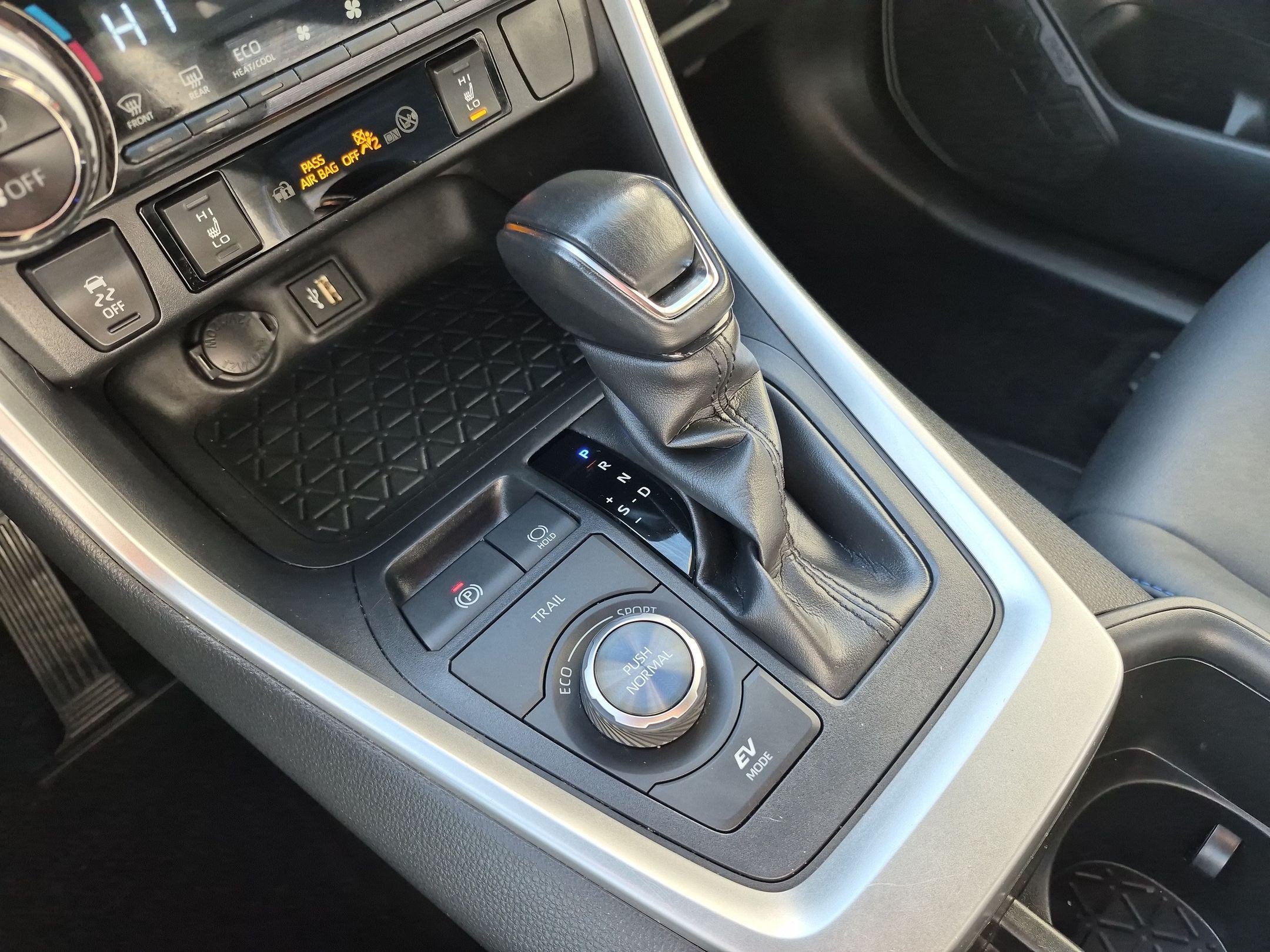 Used 2023 Toyota RAV4 XSE w/ XSE Grade Weather Package AWD/4WD image 29