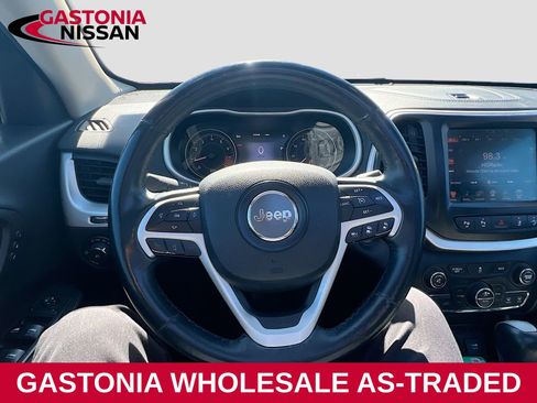 Used 2014 Jeep Cherokee Limited w/ Technology Group image 11