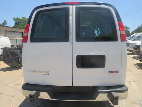 Used 2015 GMC Savana 2500 image 5