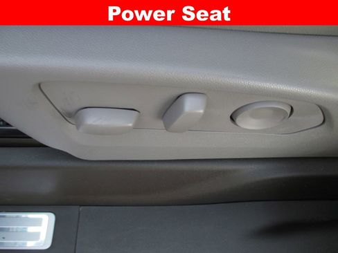 Used 2025 GMC Sierra 1500 SLT w/ SLT Premium Plus Package image 27