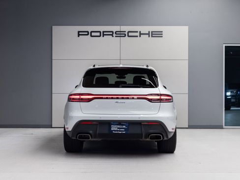 Certified 2023 Porsche Macan AWD/4WD image 6