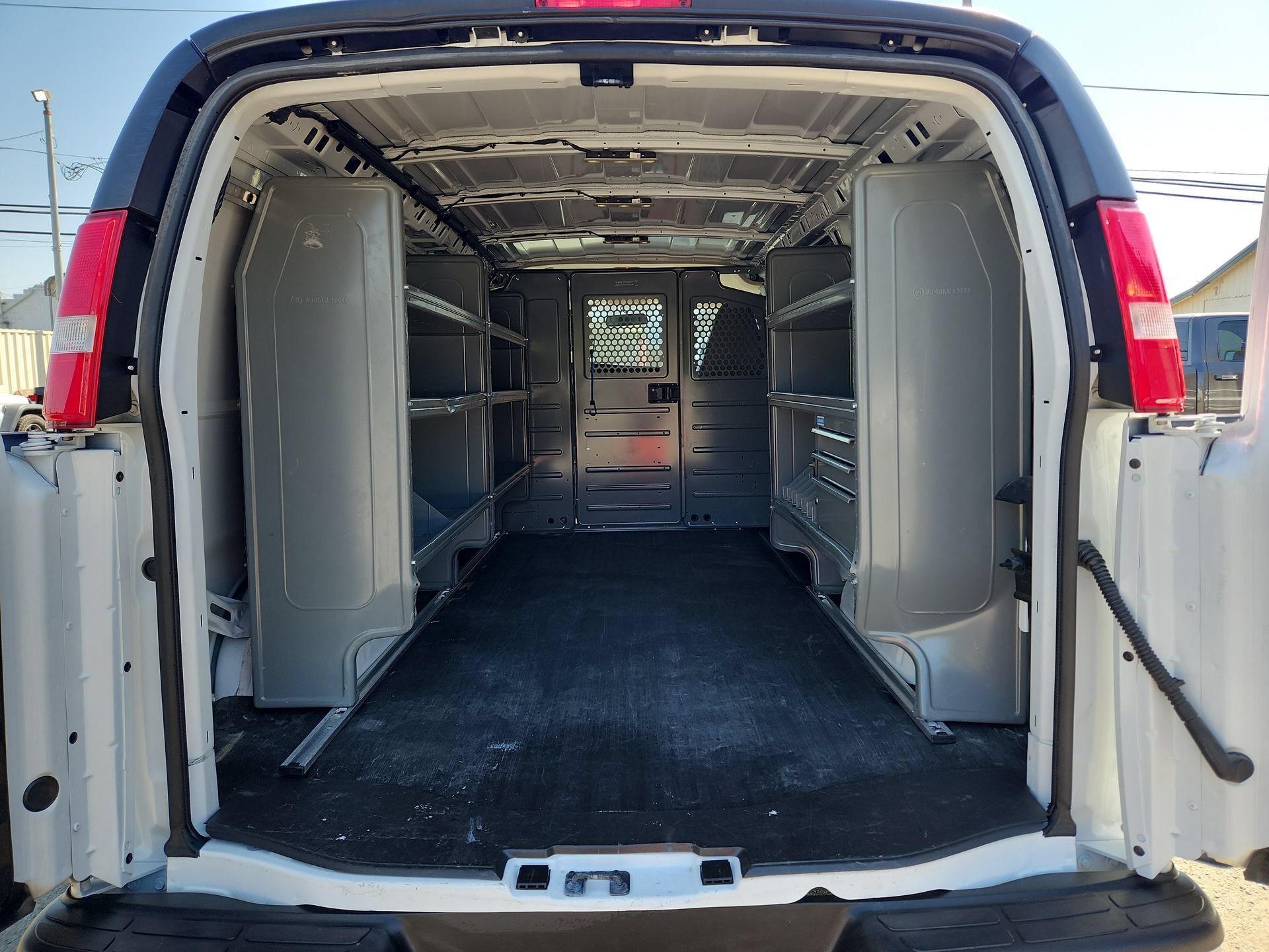 Used 2024 Chevrolet Express 2500 w/ Driver Convenience Package RWD image 18