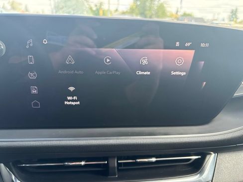 Used 2025 Buick Envista Preferred FWD image 19