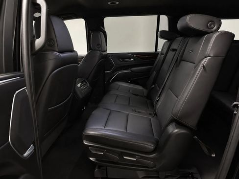 Used 2023 Cadillac Escalade ESV Luxury RWD image 13