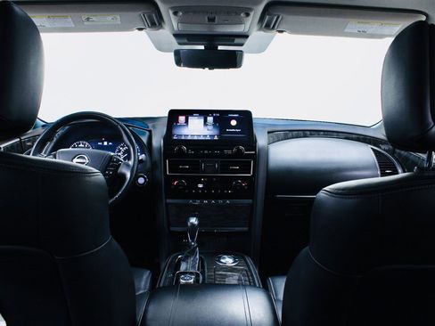 Used 2021 Nissan Armada Platinum image 28