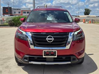 Used 2025 Nissan Pathfinder SL FWD video 2