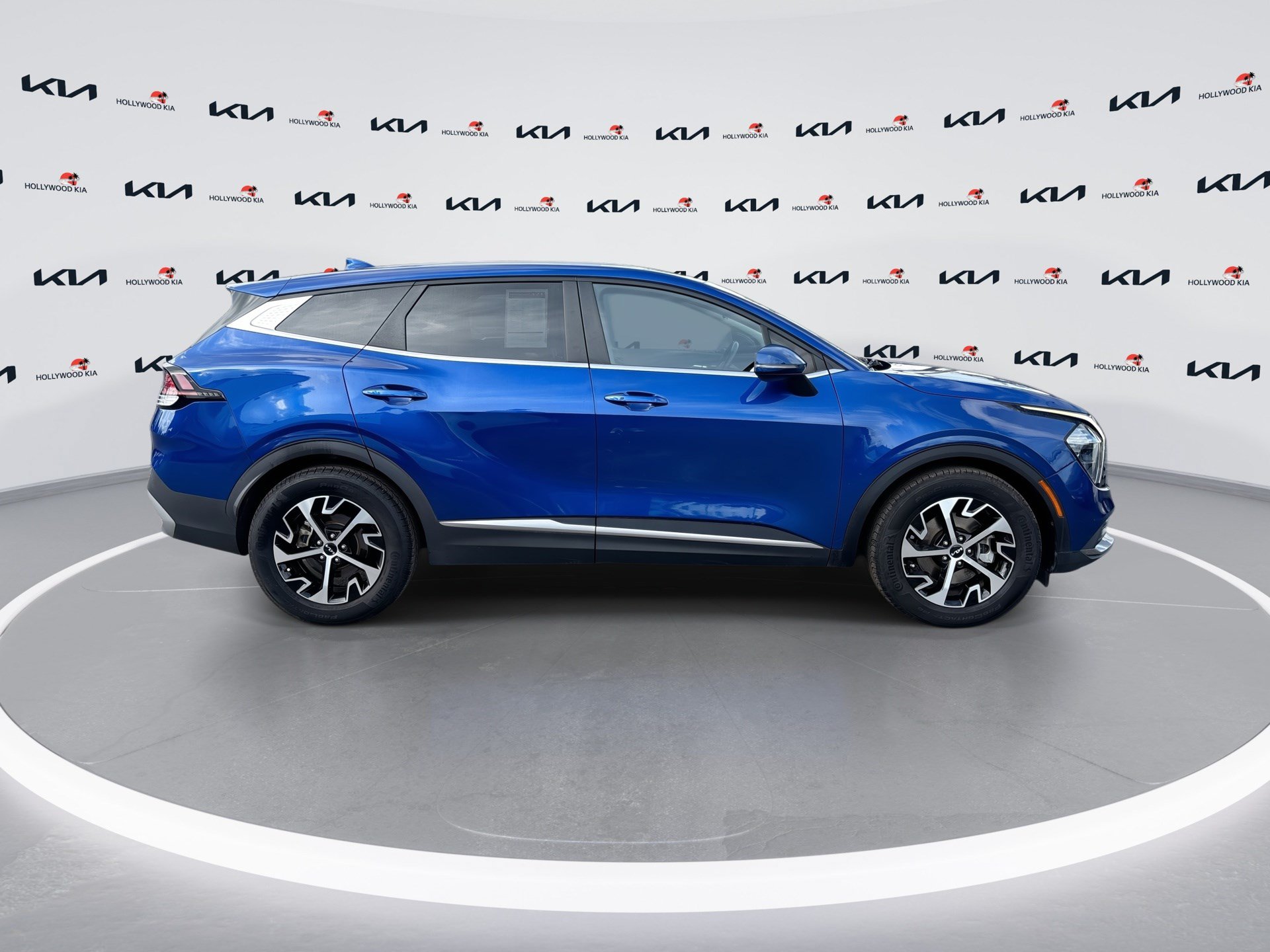 Used 2023 Kia Sportage EX FWD image 9