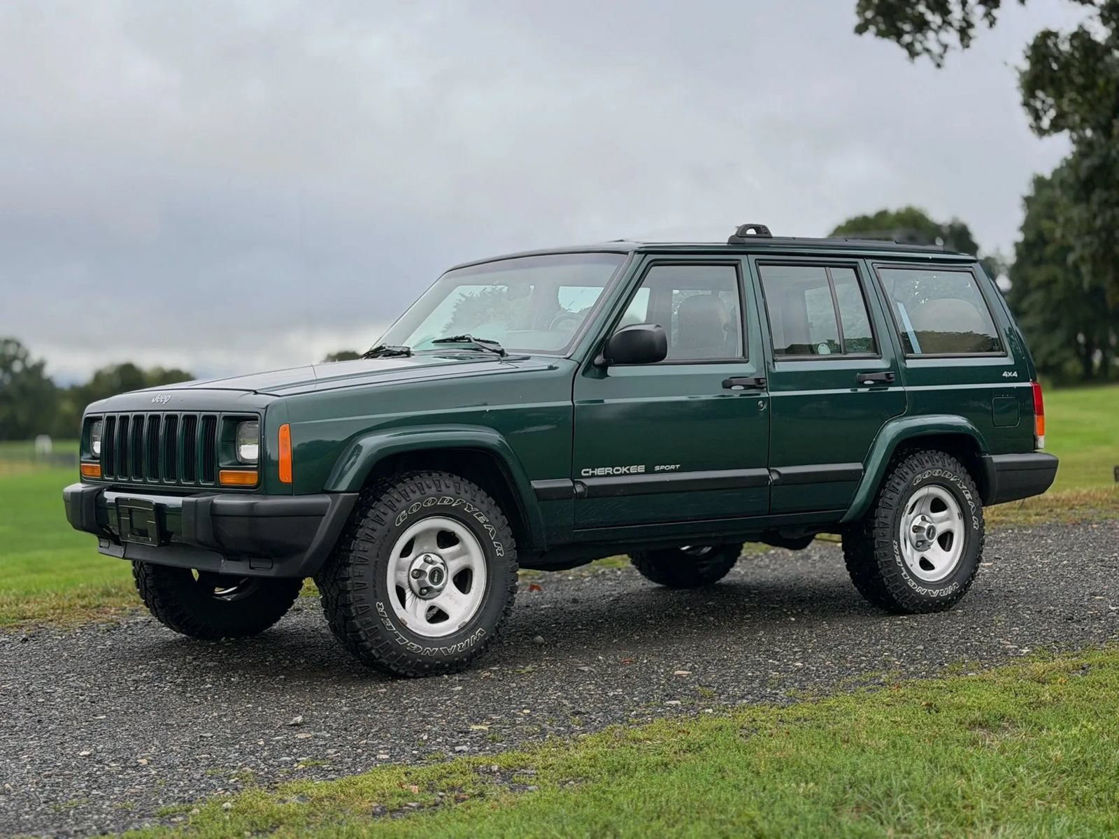 Used 1999 Jeep Cherokee 4WD 4-Door image 13