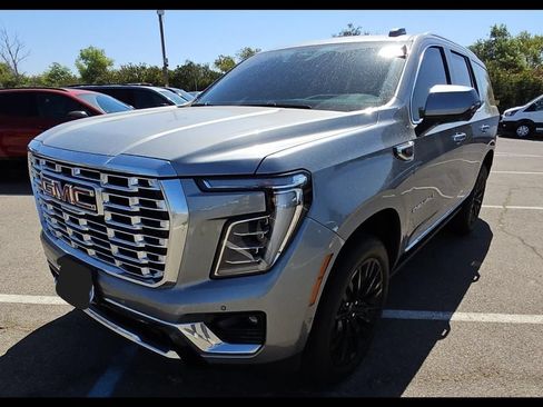Used 2025 GMC Yukon Denali w/ Denali Reserve Package AWD/4WD image 1