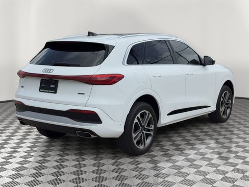 Certified 2025 Audi Q5 Premium w/ Premium Plus AWD/4WD image 9