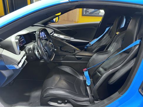 Used 2021 Chevrolet Corvette Stingray Coupe w/ Z51 Performance Package RWD image 15