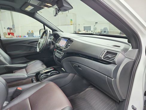 Used 2023 Honda Ridgeline Black Edition image 37