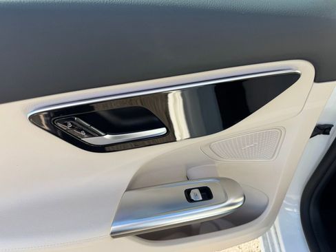 New 2025 Mercedes-Benz C 300 4MATIC Sedan image 17