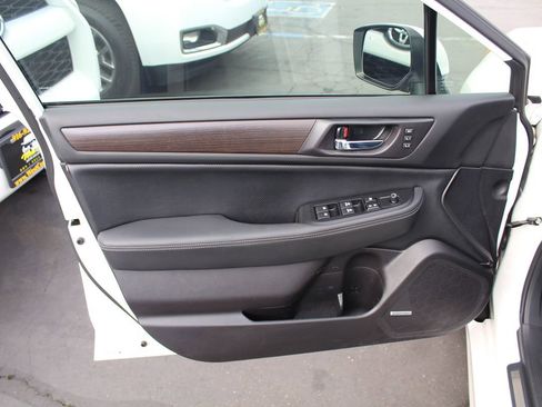 Used 2016 Subaru Legacy 3.6R Limited image 17