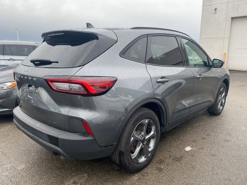 Used 2025 Ford Escape ST-Line image 4