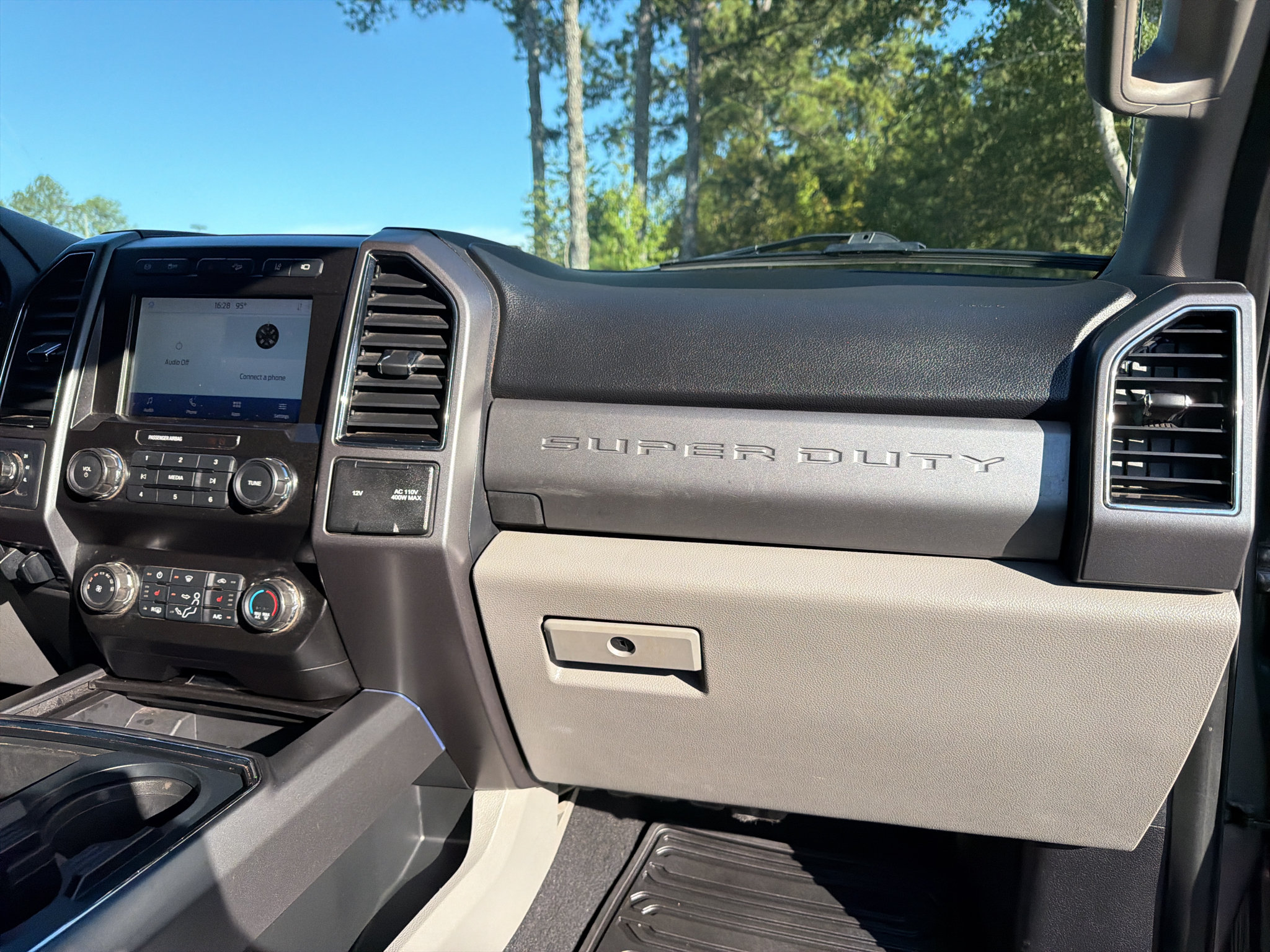 Used 2020 Ford F250 XLT w/ XLT Premium Package AWD/4WD image 26