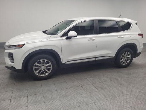 Used 2019 Hyundai Santa Fe SE FWD image 2