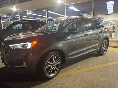 Certified 2020 Ford Edge Titanium image 3
