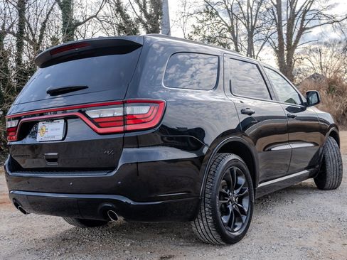 Used 2023 Dodge Durango R/T w/ Hemi Orange Plus Package image 5