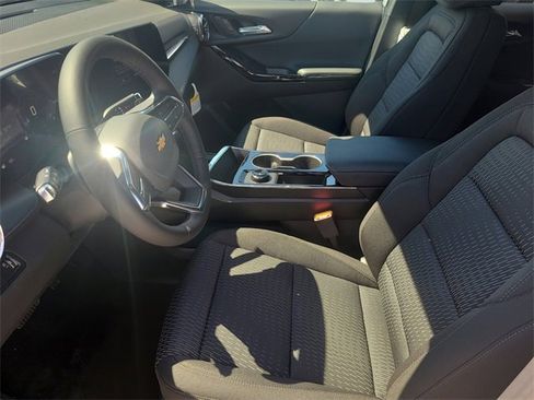 New 2026 Chevrolet Equinox LT image 18