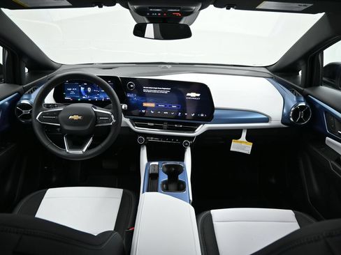 New 2026 Chevrolet Equinox EV LT w/ LPO, Blackout Package AWD/4WD image 47