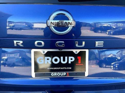 Certified 2021 Nissan Rogue SV image 10