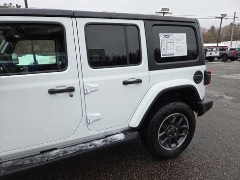 Used 2021 Jeep Wrangler Unlimited Sahara image 33