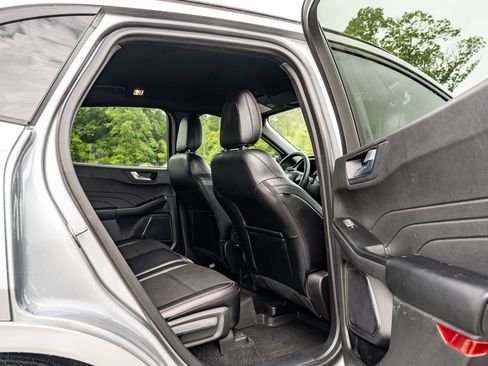 Used 2023 Ford Escape ST-Line w/ Tech Pack #1 FWD image 13