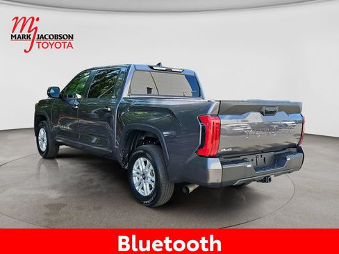 Used 2025 Toyota Tundra SR5 w/ SR5 Premium Package AWD/4WD image 15