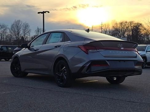 New 2026 Hyundai Elantra SEL Sport image 12