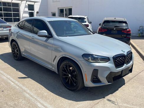 Used 2024 BMW X4 xDrive30i w/ Premium Package AWD/4WD image 3
