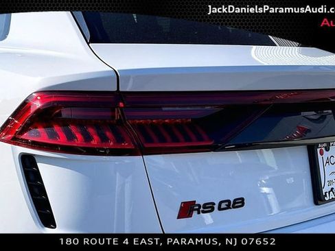 Used 2022 Audi RS Q8 AWD/4WD image 28