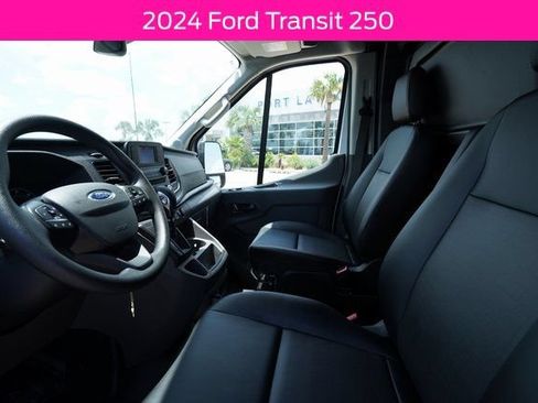 New 2024 Ford Transit 250 148 Medium Roof RWD image 12