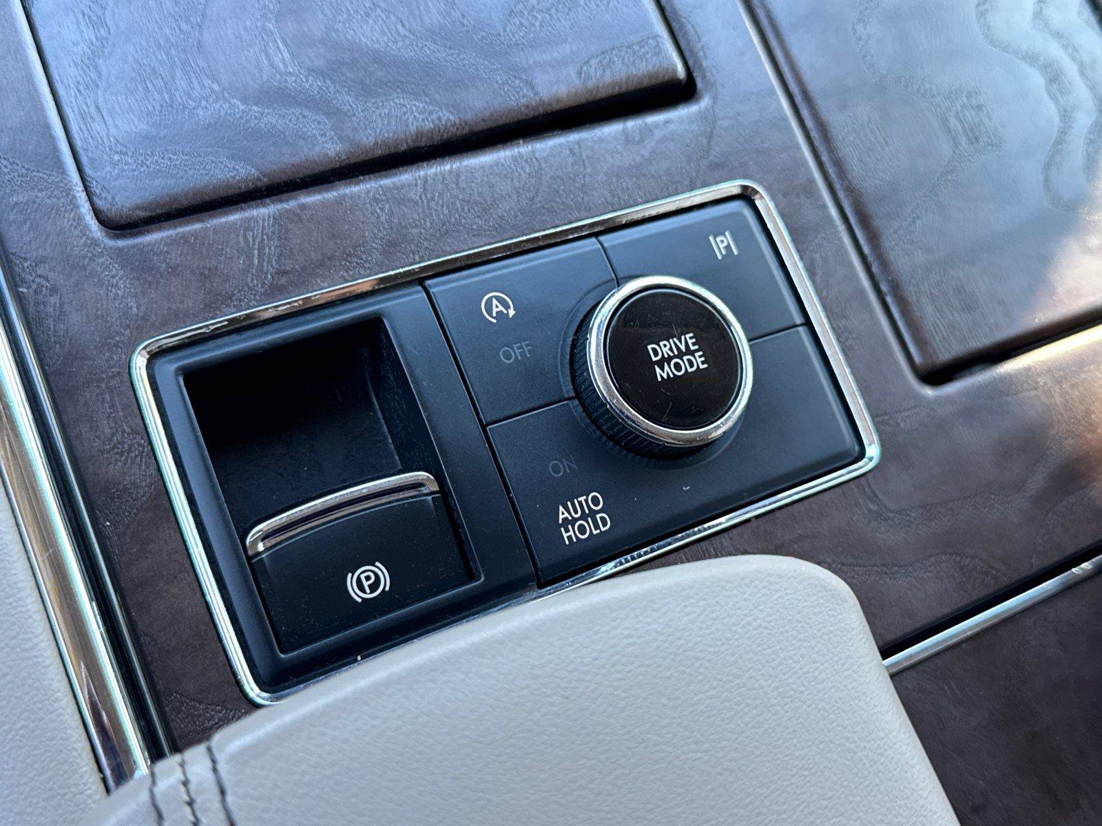 Used 2022 Lincoln Navigator L Reserve AWD/4WD image 31