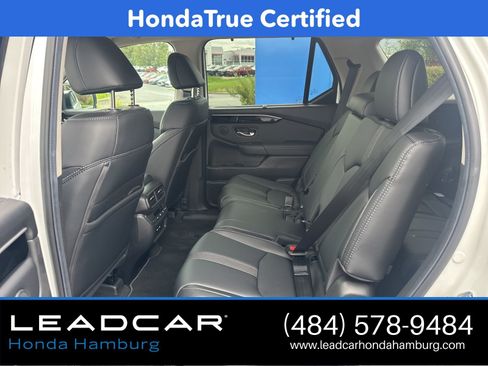 Used 2025 Honda Pilot EX-L image 11