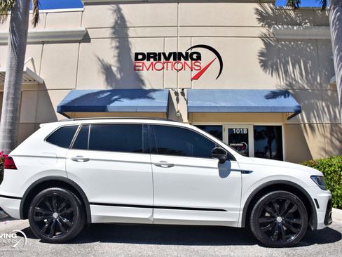Used 2021 Volkswagen Tiguan SE R-Line image 7