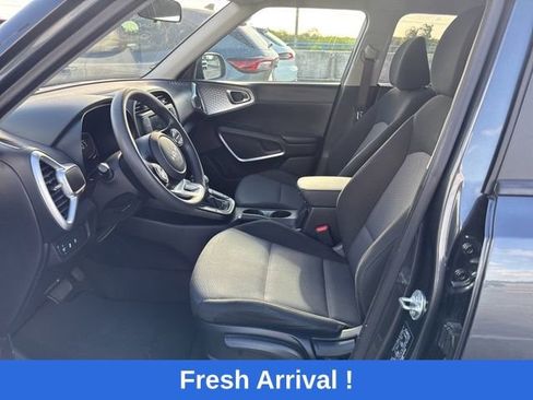 Used 2024 Kia Soul LX w/ Option Group 015 image 2