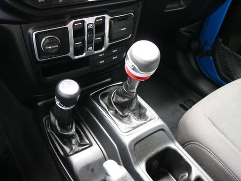Used 2022 Jeep Wrangler Unlimited Sport AWD/4WD image 27