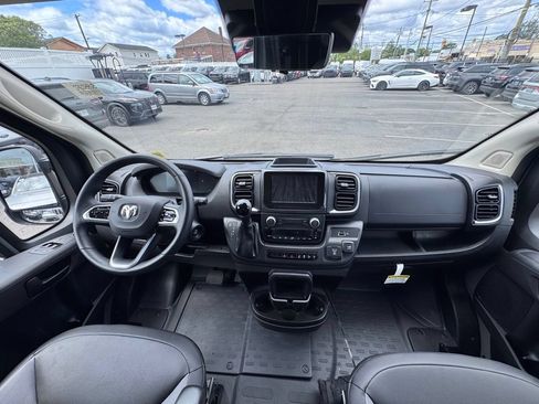 Used 2025 RAM ProMaster 2500 w/ Quick Order Package 22G SLT FWD image 15