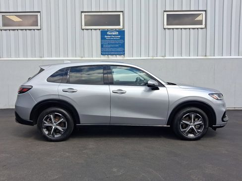 Used 2023 Honda HR-V EX-L image 9