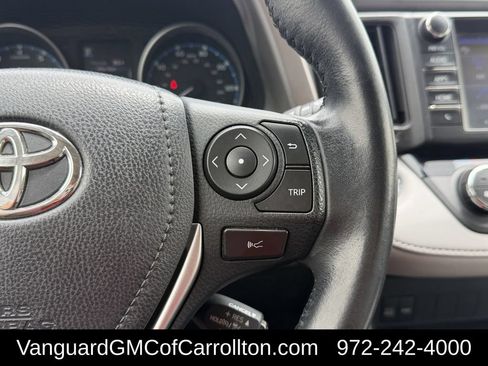 Used 2018 Toyota RAV4 XLE FWD image 16