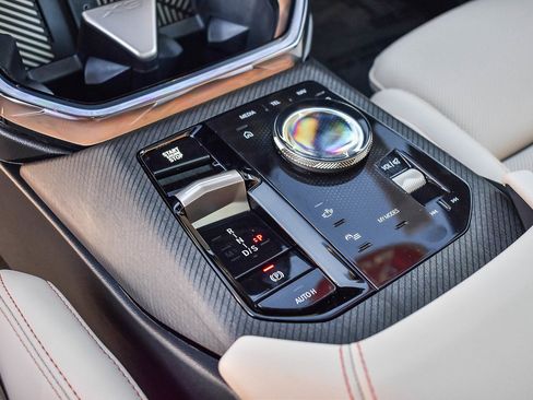 Used 2025 BMW X3 xDrive30i w/ Convenience Package image 19