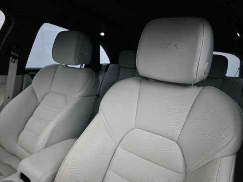 Certified 2024 Porsche Macan GTS AWD/4WD image 5